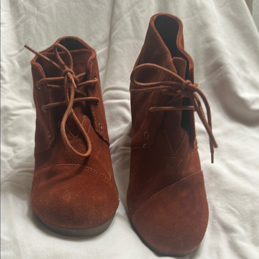 Toms Brown Ankle Boots with Lace-Up Design